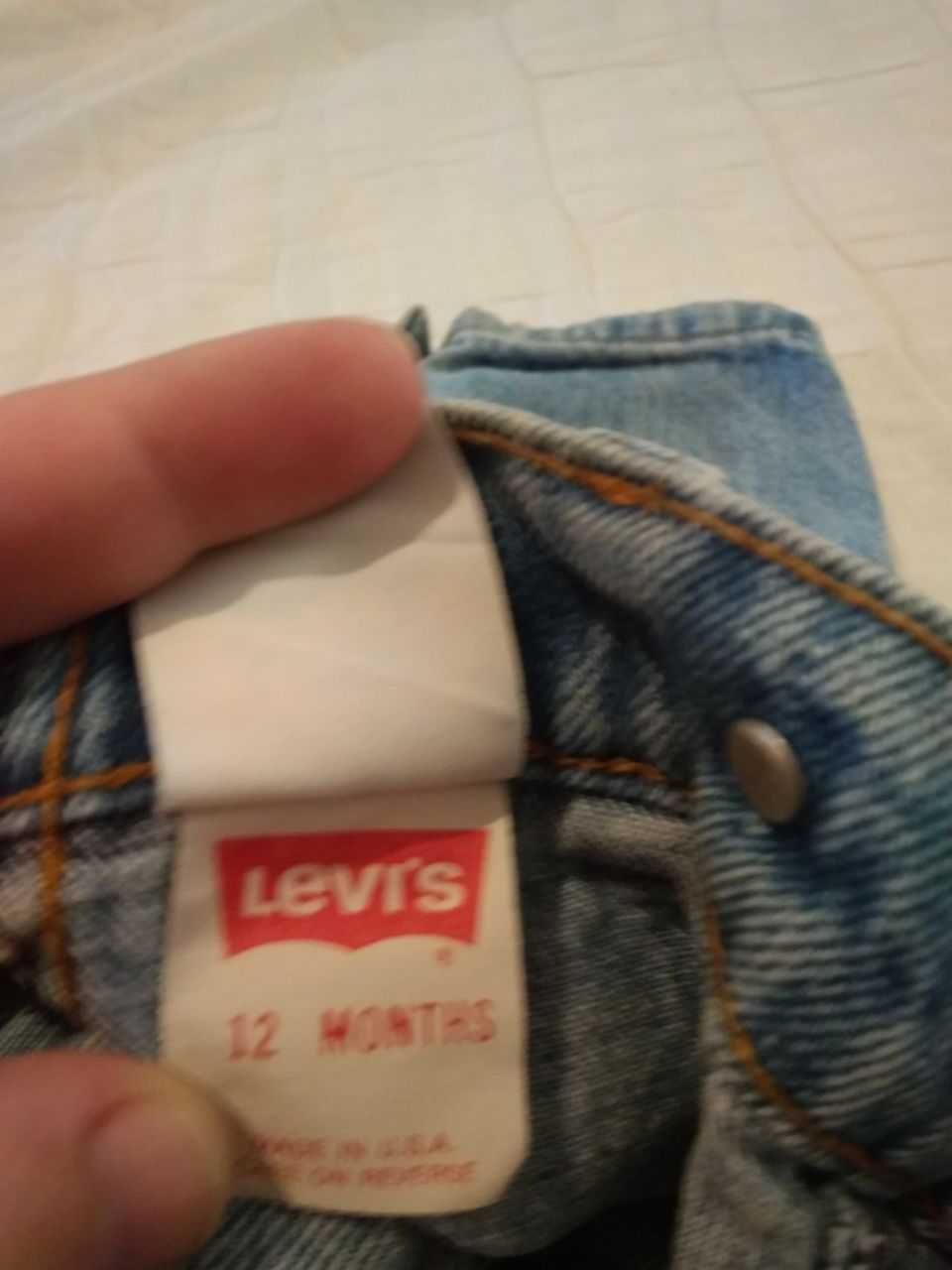 Продам джинсы на 1 год