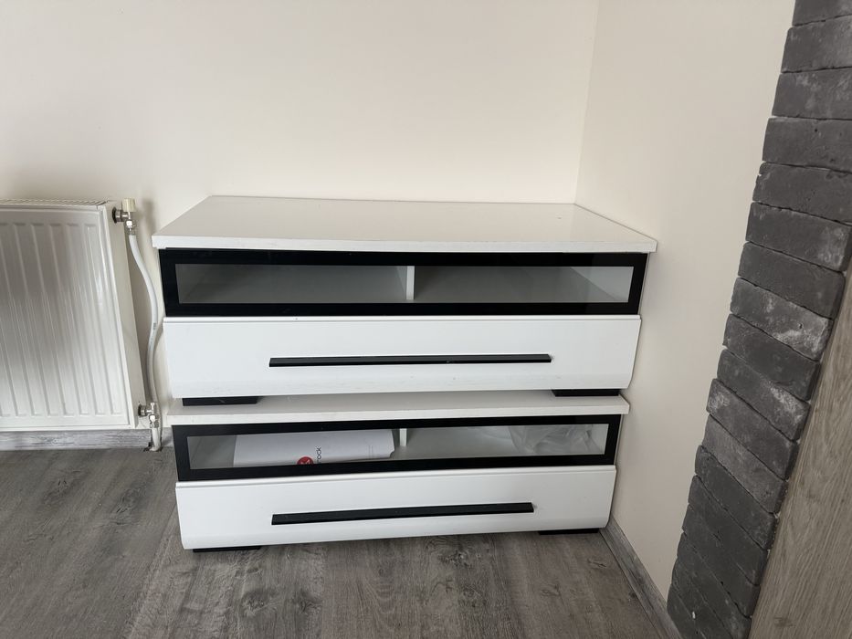 Szafki pod tv biale polysk