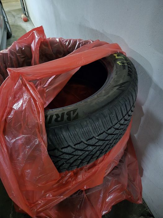 235/55 R19 BRIDGESTONE BLIZZAK LM005 6-7mm