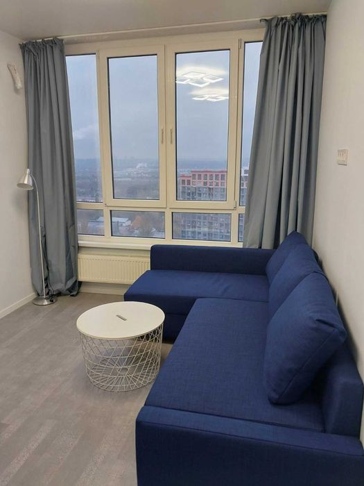 Видовая студио с отличным ремонтом и мебелью.