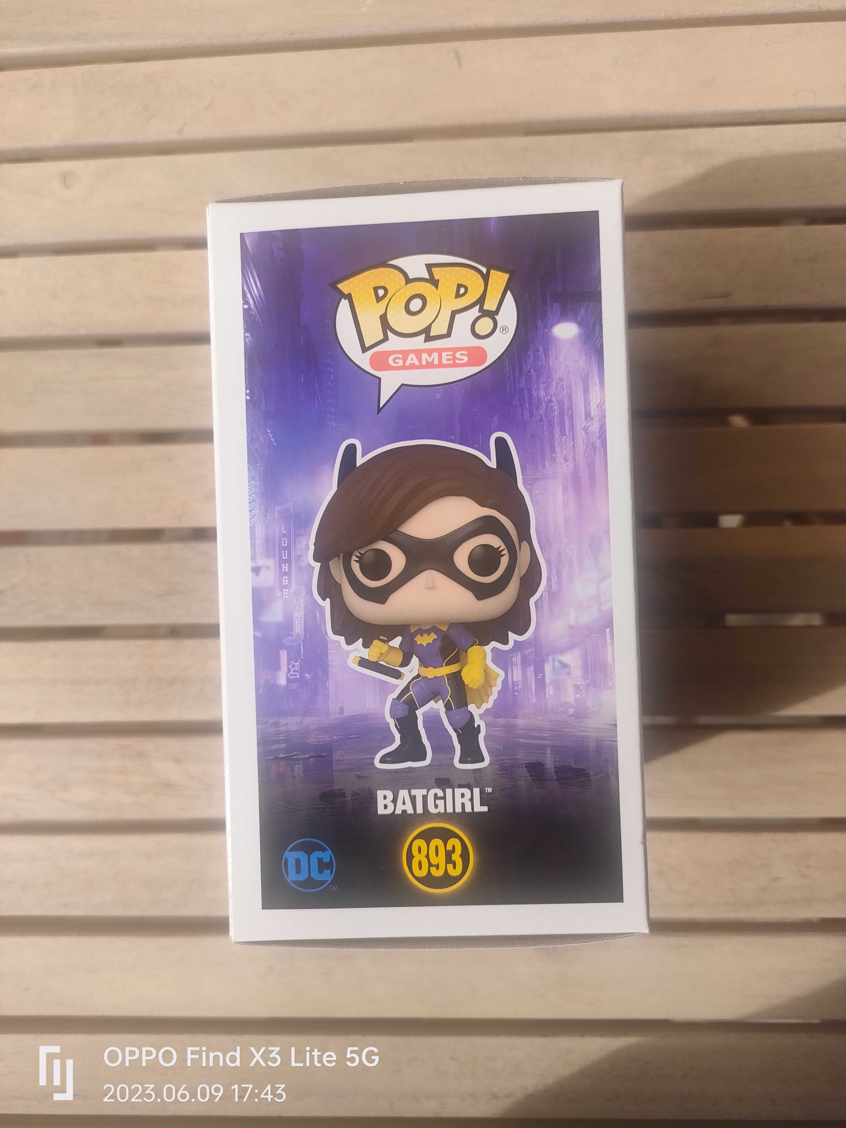 Funko Pop Games Gotham Knights
Batgirl Glows In The Dark
Special