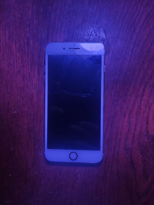 iPhone 7+ в хорошем состоянии