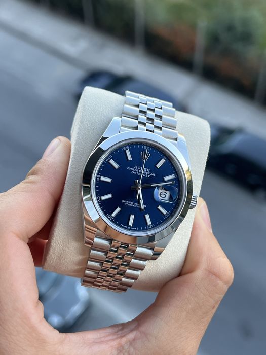 Rolex Datejust 41 Ref. 126300 – Fundo Azul – Smooth Bezel – Jubilee