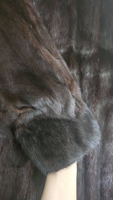 Шуба норкова, колір шоколадна норка 52-54 (4XL)  розмір. Б/У