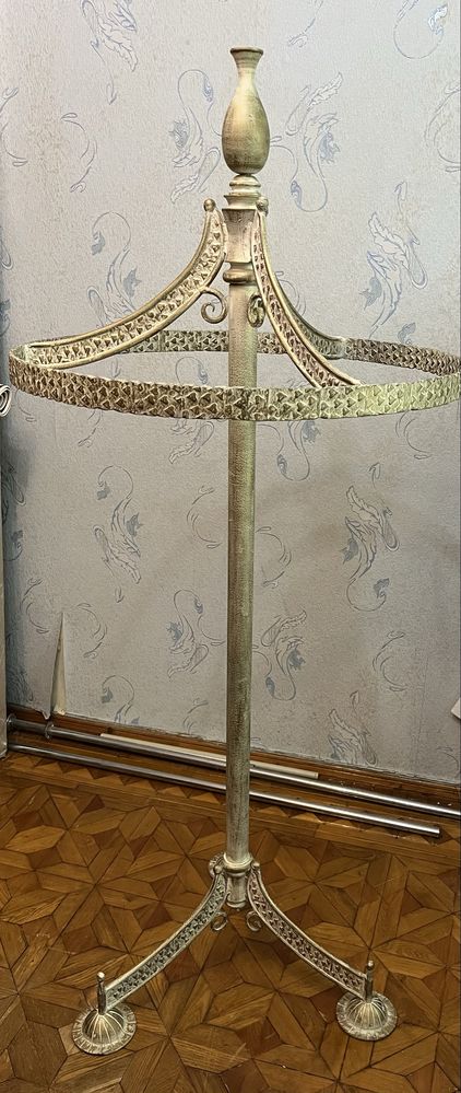 Кований металевий вінтажний вішак