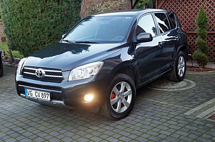 Toyota RAV4 z niemiec po opłatach  NISKI PRZEBIEG  BEZWYPADKOWA