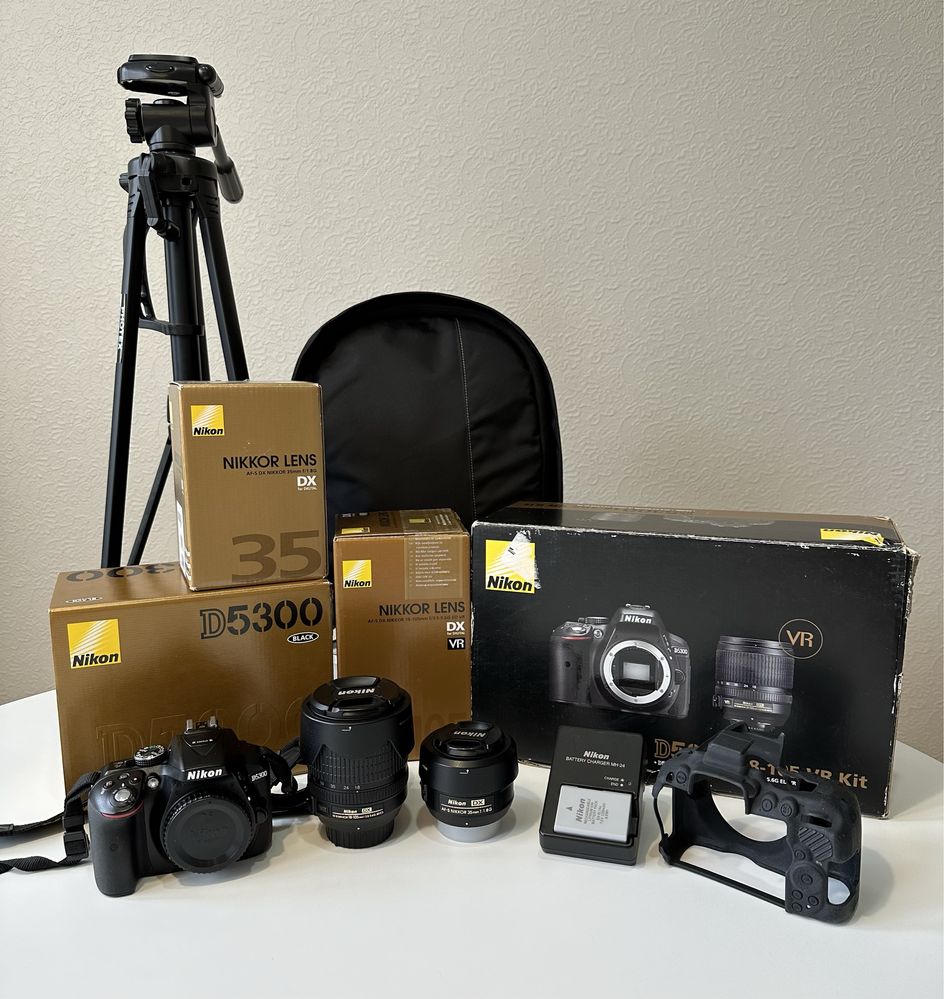 Фотоаппарат Nikon D5300 (18-105mm + 35mm 1/8G + full комплект)