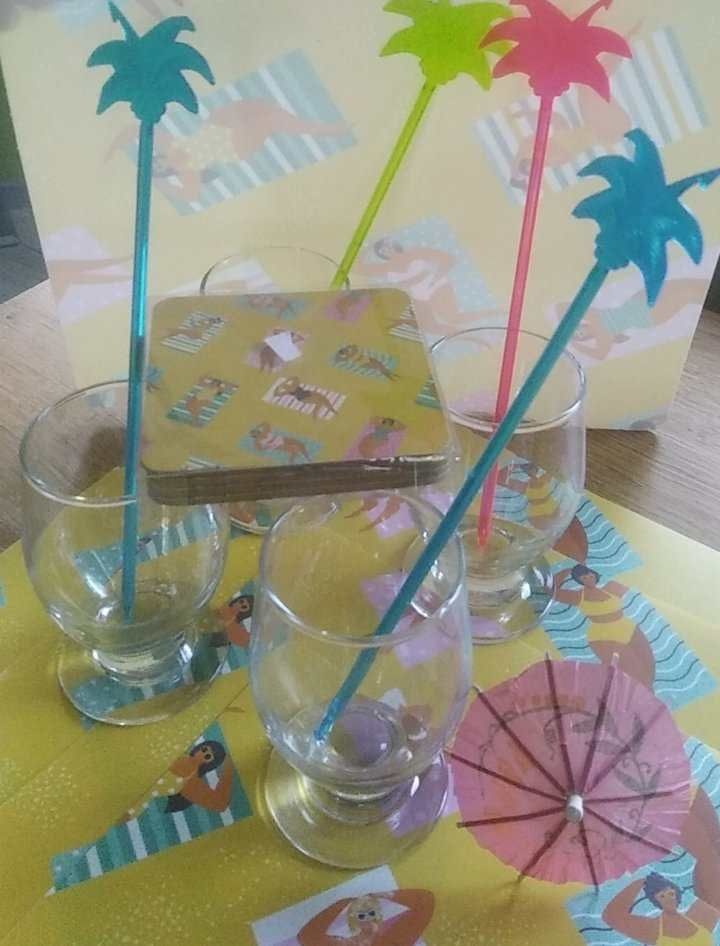 Plażowe baby tacki podkładki szklanki mieszadełka palmy parasolki