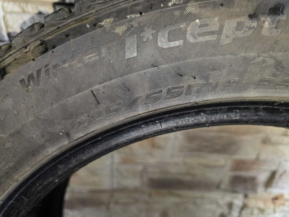 Hankook Winter Icept EVO3 225/55 R19 99V
