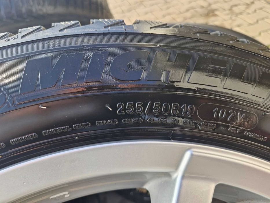 Koła 255/50 R19 107V, 5x120, ET37