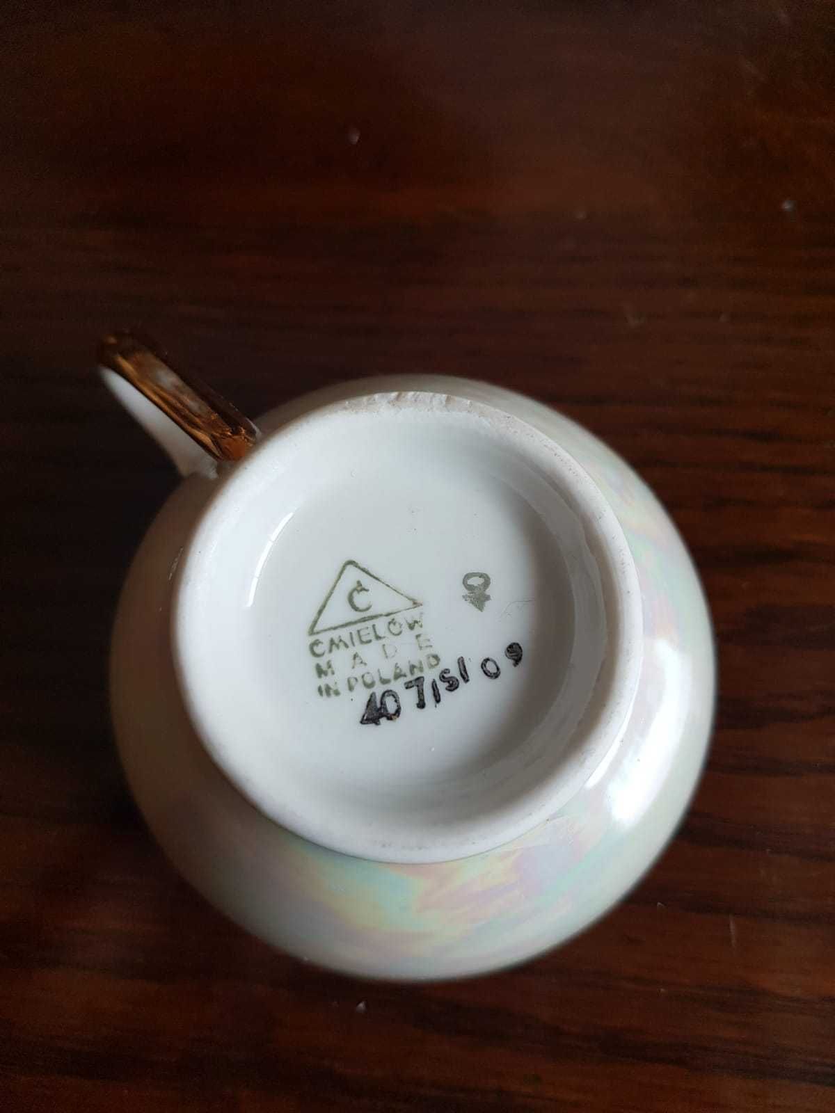 Stara porcelanowa filiżanka Ćmielów