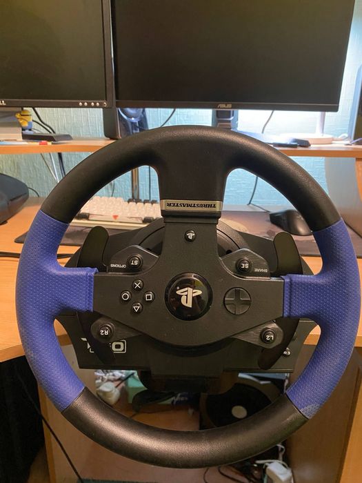 Продам игровой руль Thrustmaster T150( не logitech g25 , g27 g29 )