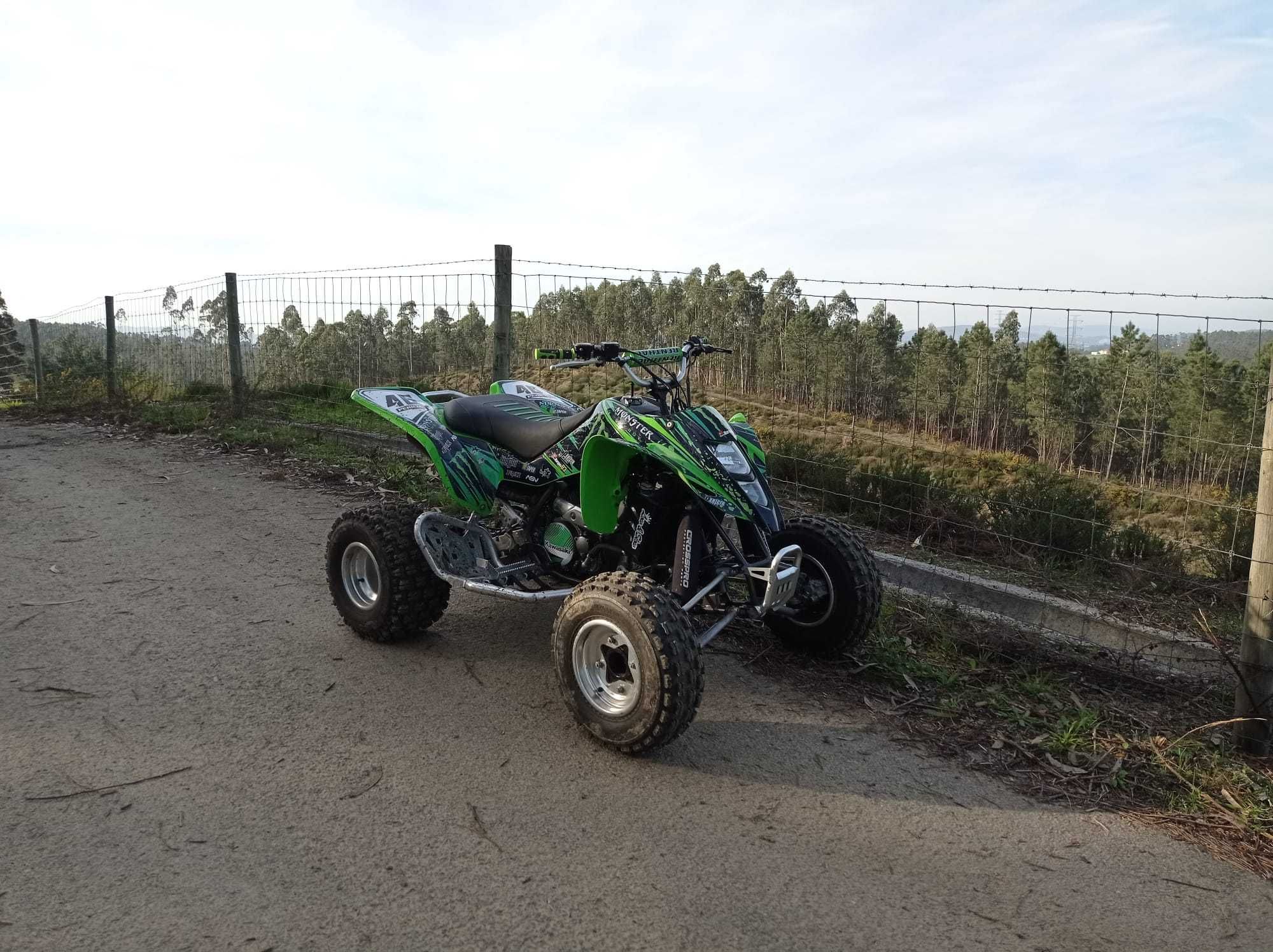 Moto 4 - Kawasaki KFX 400