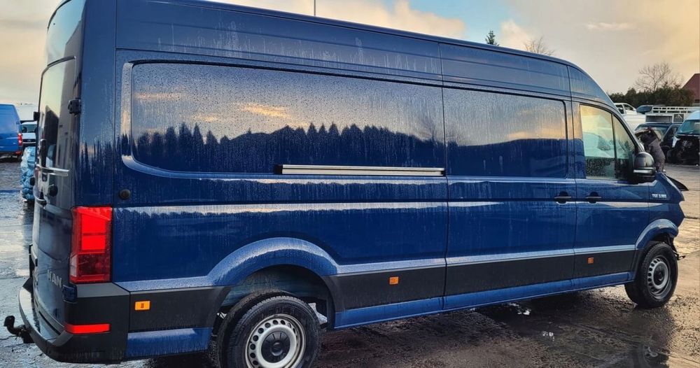 Crafter II MAN 17-22r tył cięty z dachem
