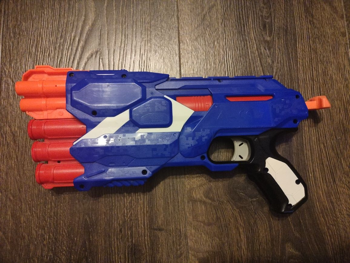 Nerf dual-strike (bez strzałek)