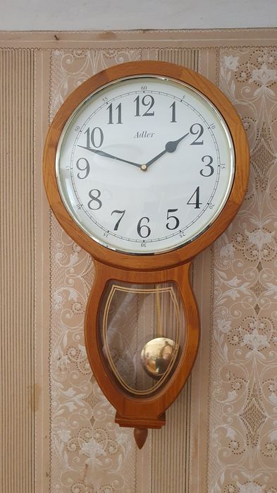 Часы настенный. ADLER