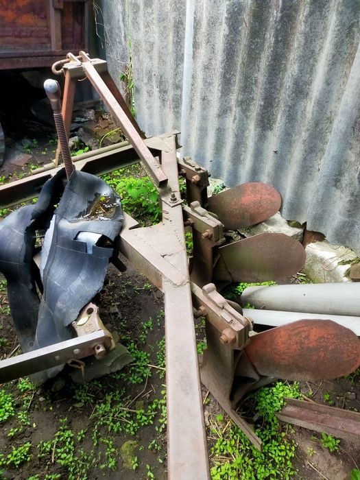 Продам трактор Т-40 з принципом та плугом