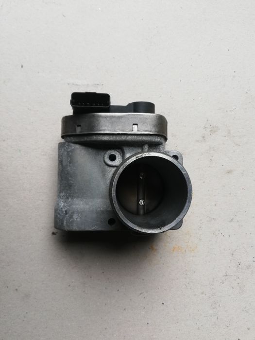 Przepustnica Fiat Stilo Doblo 1.6 16V 48SMF5 / B z Niemiec