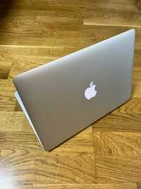 MacBook Air (13 - inch, 2017)