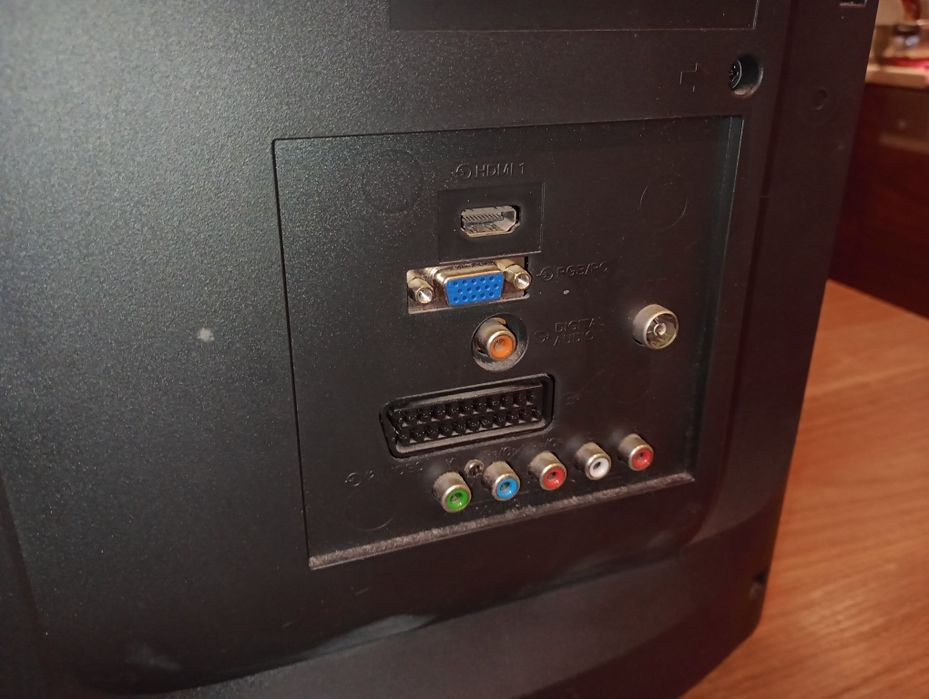 Toshiba Telewizor LCD 32 cake/Bdb/ z pilotem