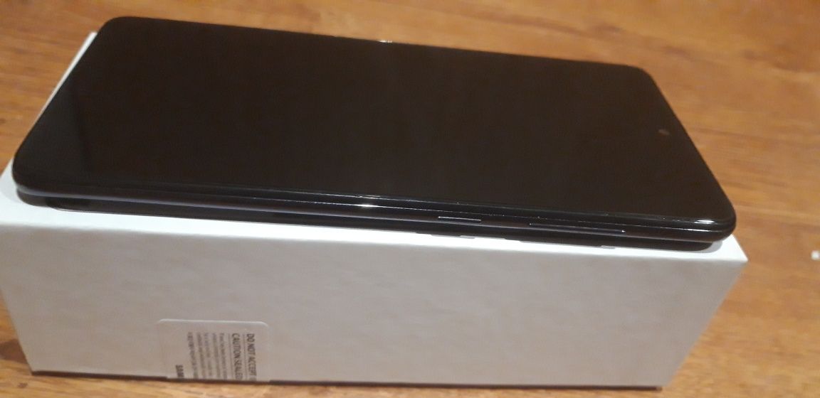 Samsung Galaxy A51 (SM-A515F/DSN)