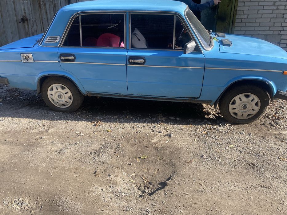 Машина Жигуль на ходу! Читайте Опис.