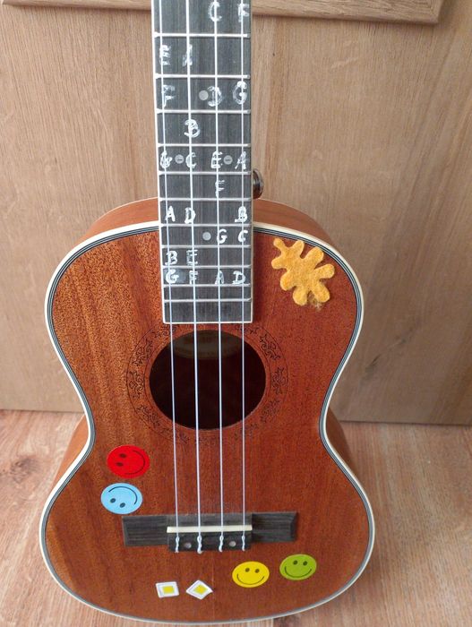 Ukulele jak nowe