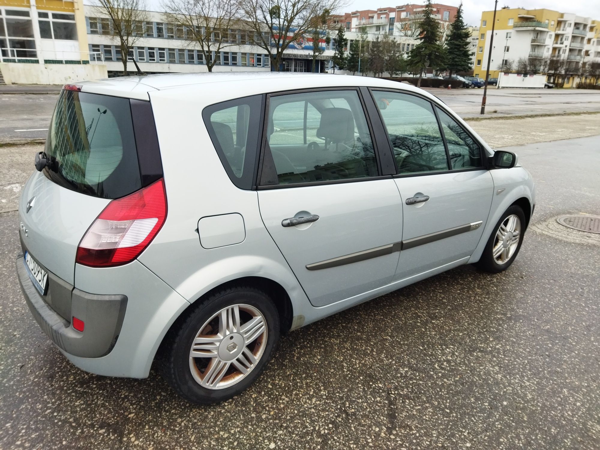 Renault Megane Scenic 2 1.6 benzyna rok 2003 rodzinne auto