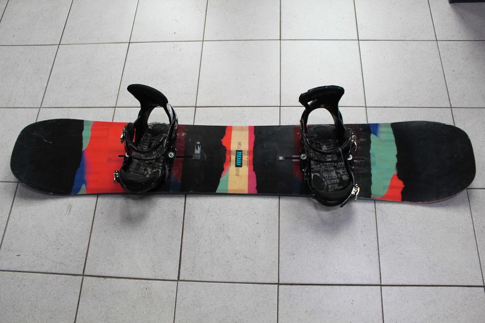 Deska Snowboard BURTON PROCESS FLYING V 155 cm + Wiązania BURTON MALAV