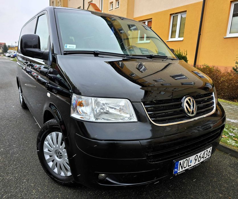 Volkswagen Caravelle 2,5TDI 130Km 2006Rok  9-Cio Osobowy Hak