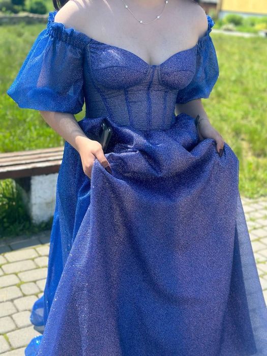 Гарне плаття на випускний чи фотосесію!