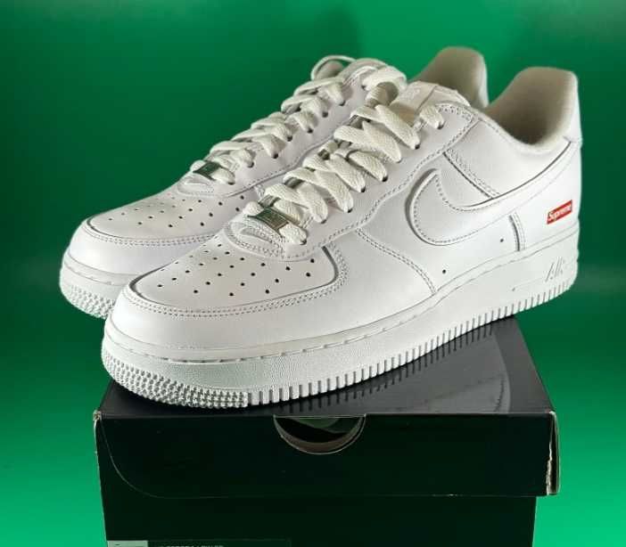 Logo Nike Air Force 1 x Supreme Low Box - białe EU 42