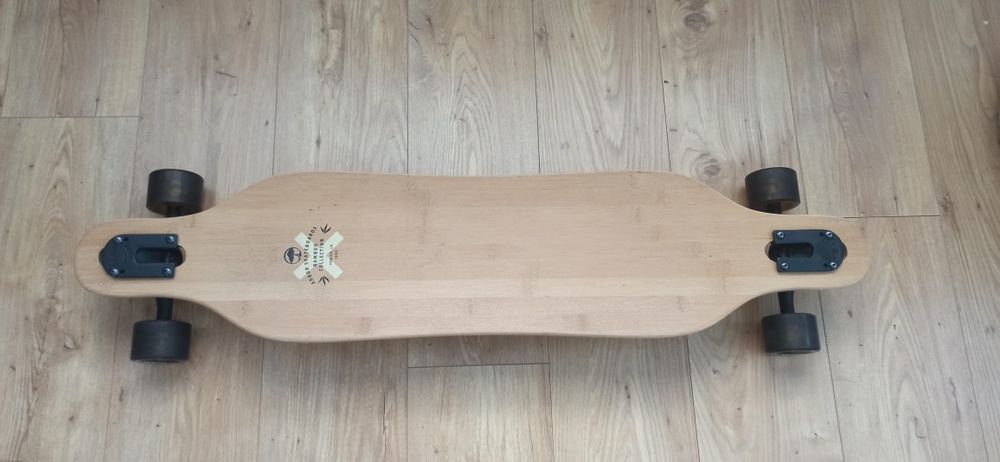 Longboard Arbor Axis 40 Bamboo Zoe Keller