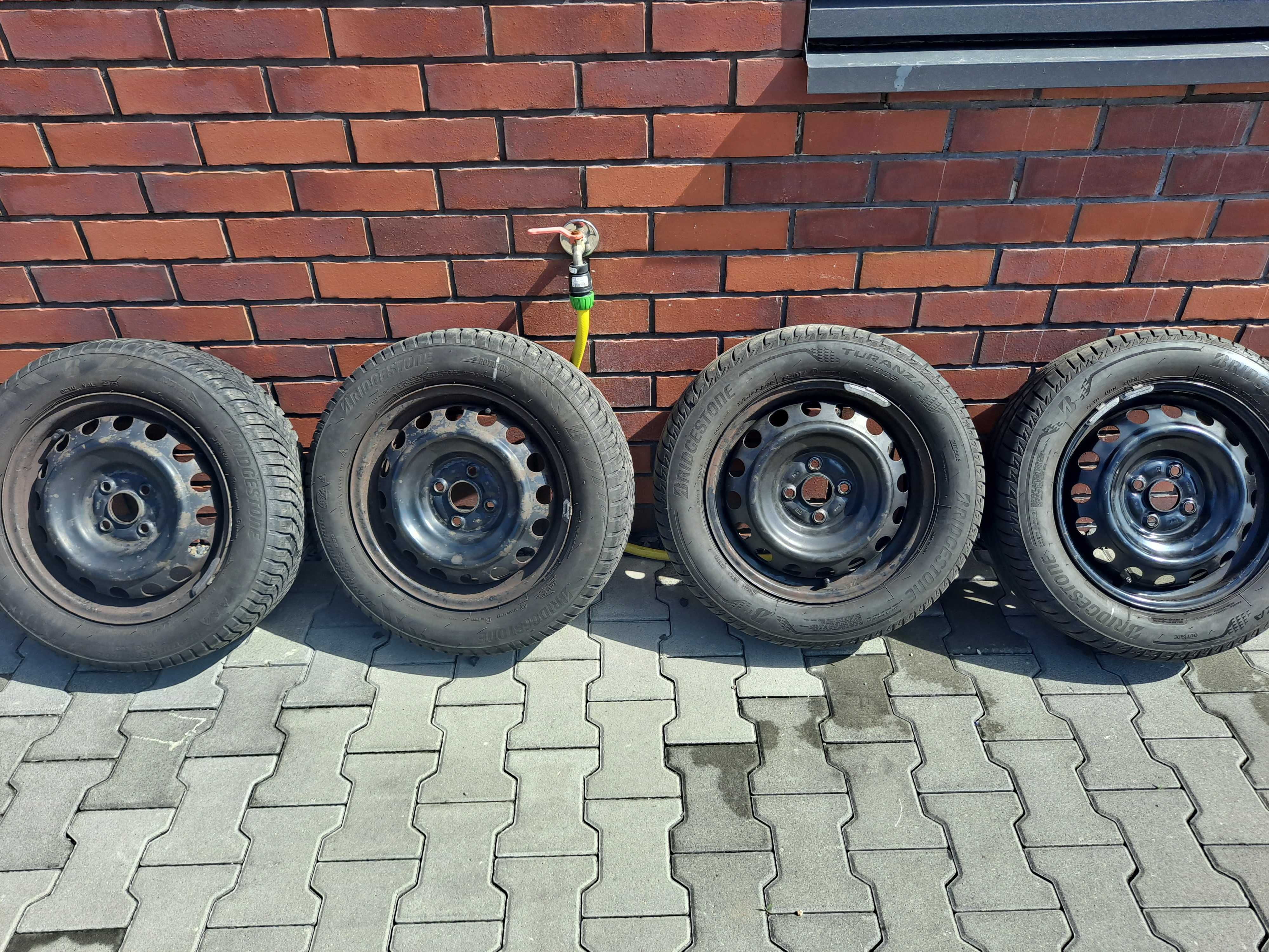 Kompletne koła Toyota Yaris 2, 3 Corolla  175/65/15  4x100 ET39