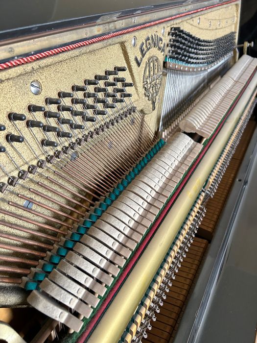 Pianino Legnica czarne