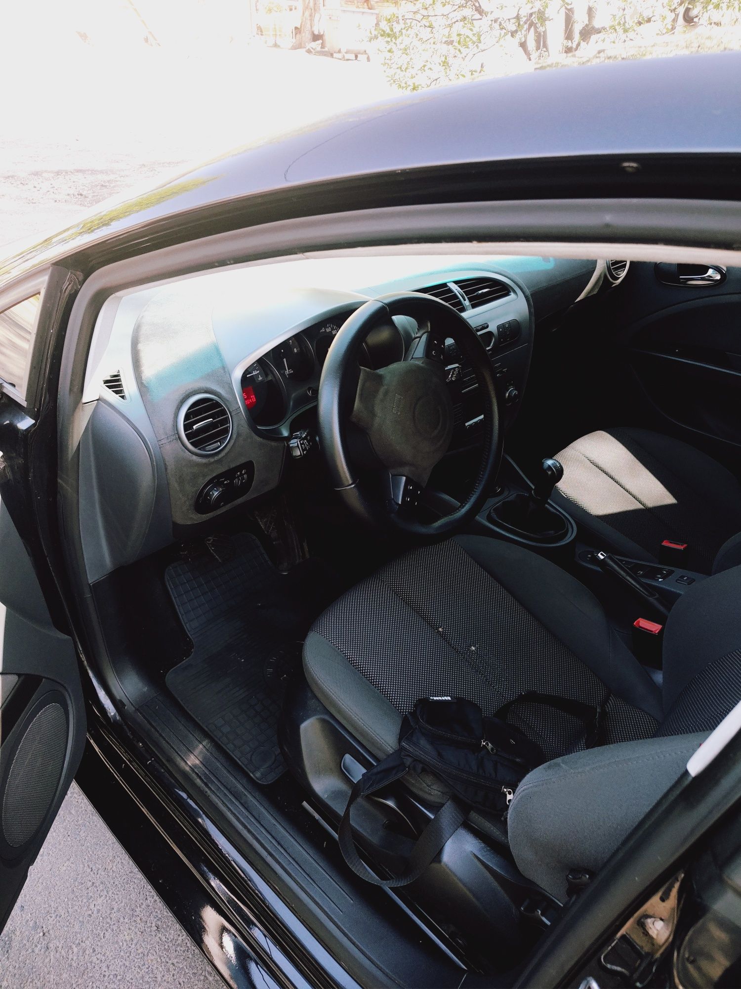 Seat Leon 2008, бензин 1.6