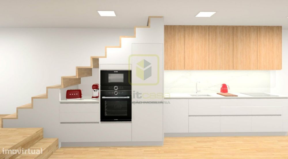 Moradia com Terraço e Logradouro