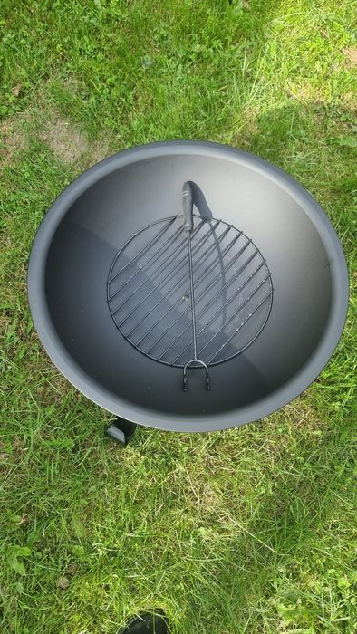 Palenisko ogrodowe grill 60cm na nóżkach z kratką