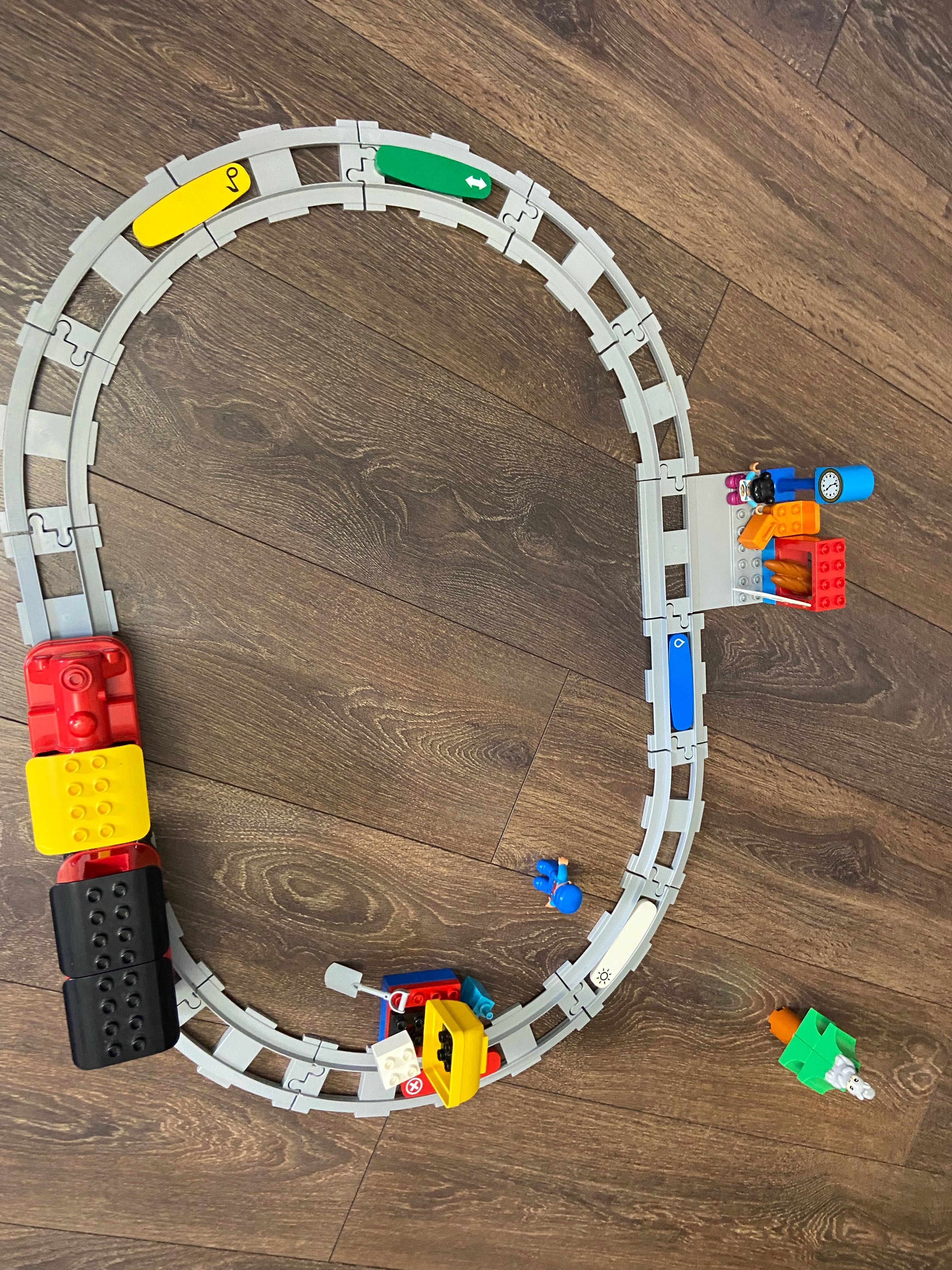Lego Duplo потяг