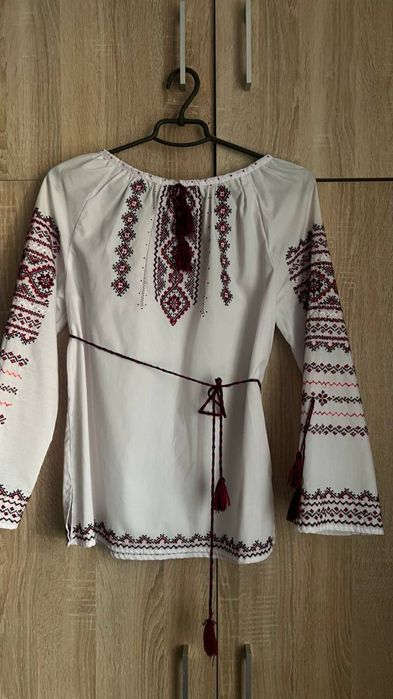 Вишиванка жіноча / розмір XS-S