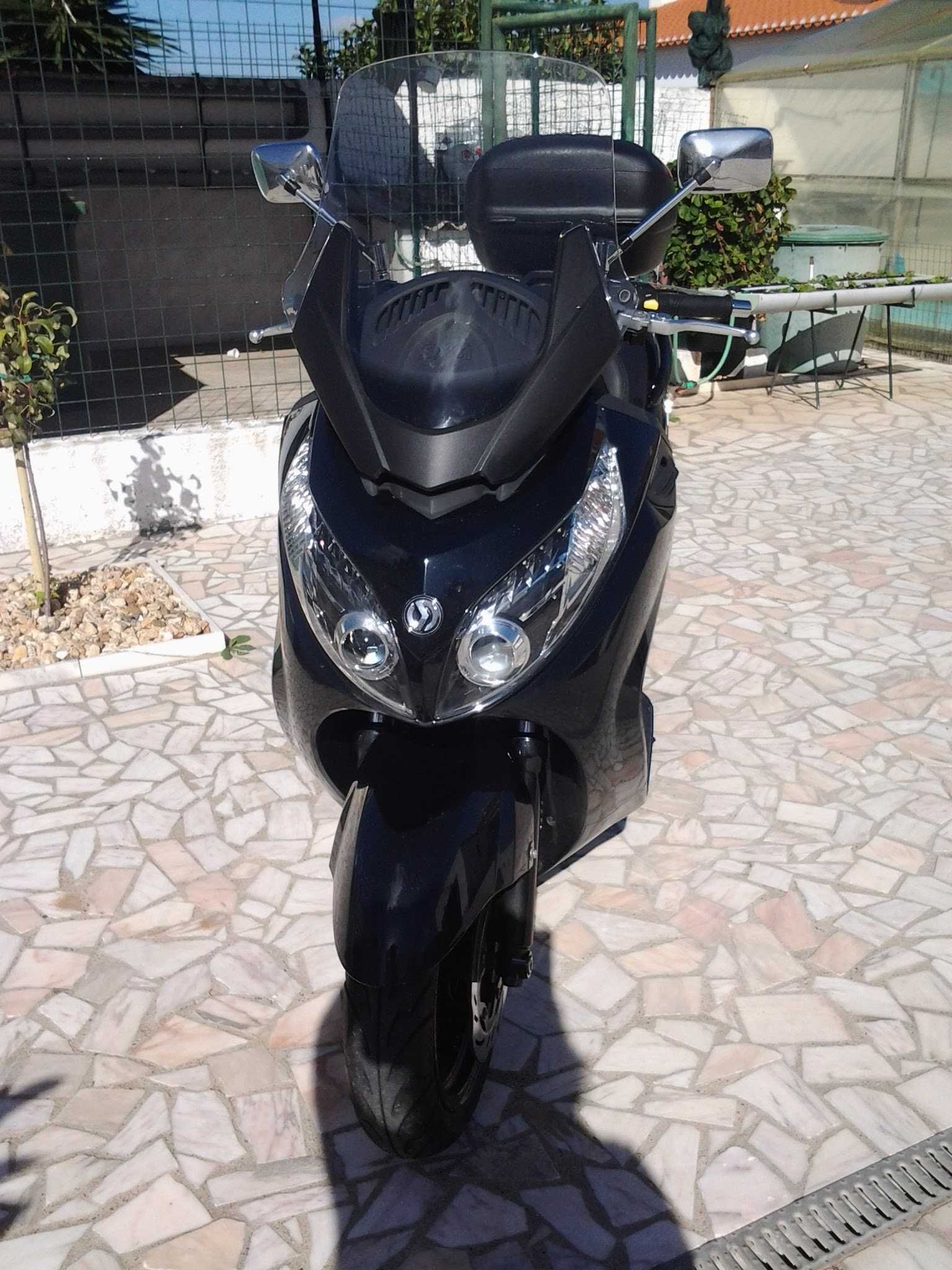 Scooter SYM MAXSYM 400i