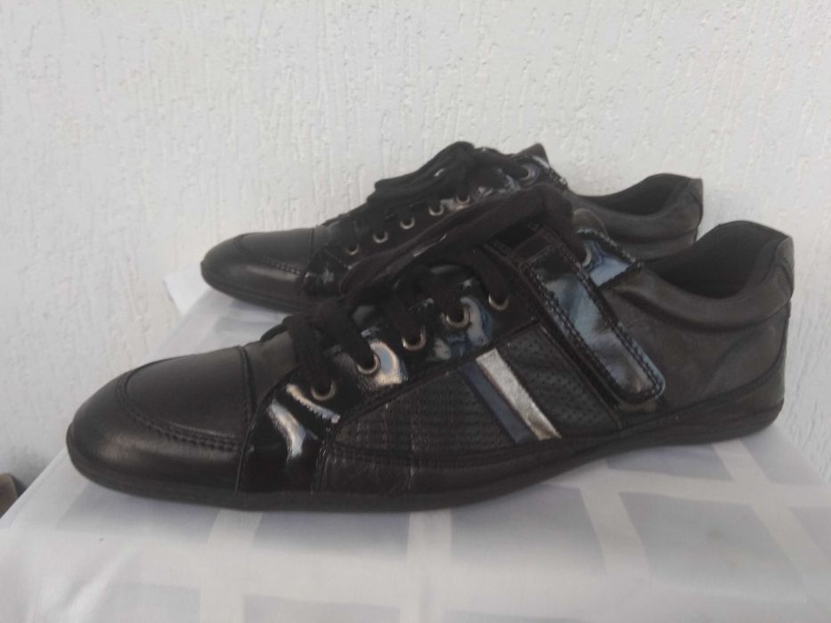 Спортивние туфли,кроссовки,мокасини кожанние Akira р.45-46