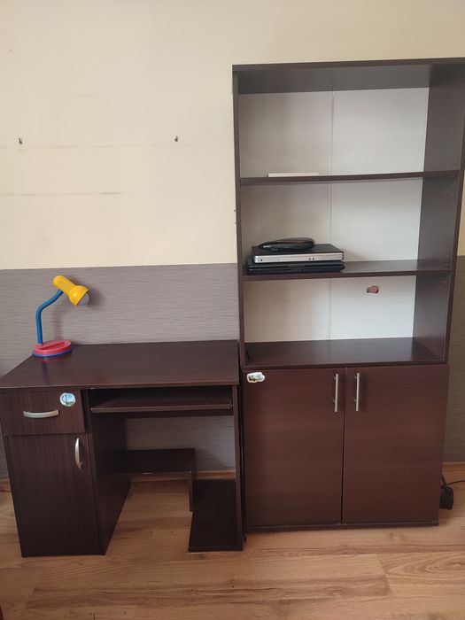 Zestaw regał i biurko