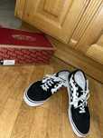 Buty marki vansy.