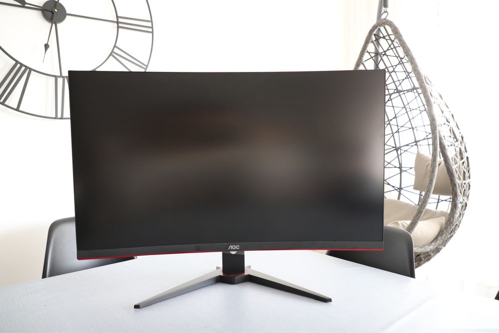 Monitor AOC curvo 31.5” 165hz