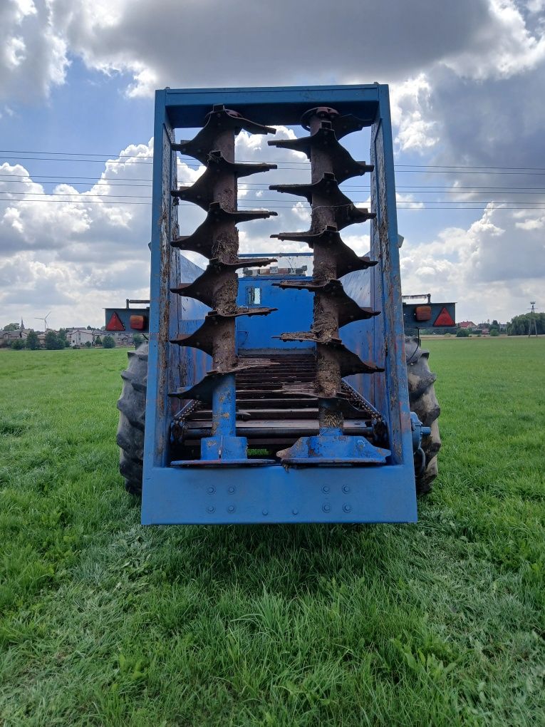 Rozrzutnik obornika maupu 16t,