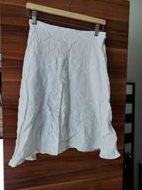 Biała spódnica kształt A