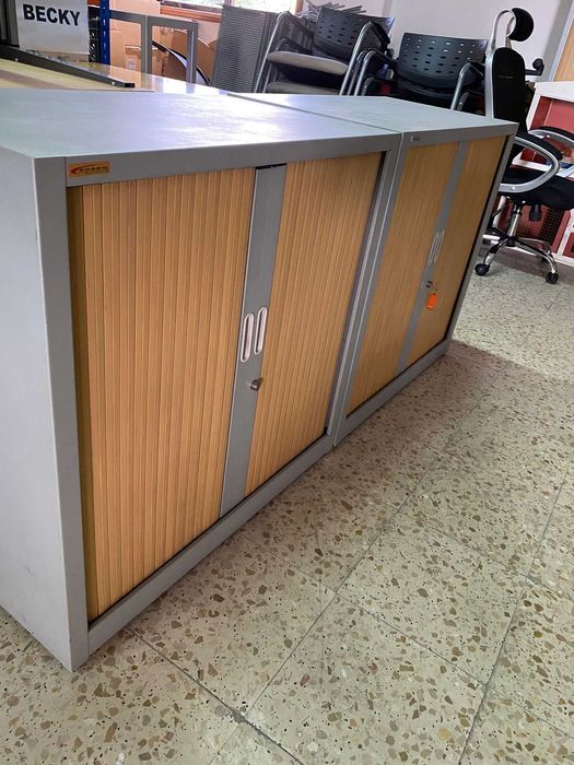 Armários de Escritório com Portas de Correr