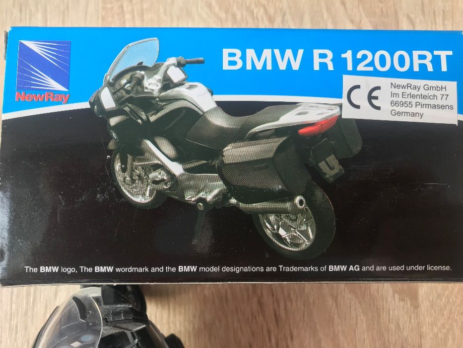 Модель мотоцикла BMW R1200RT 1:18 NewRay