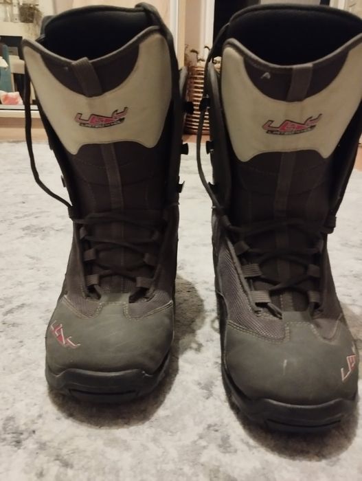 Buty snowboard 42.5
